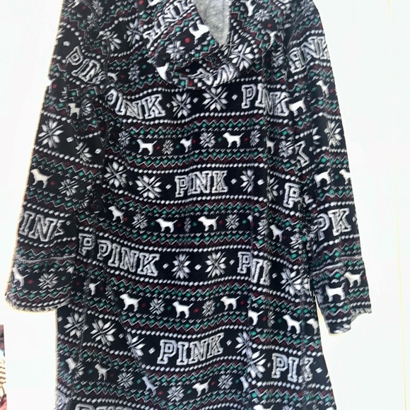 PINK Victoria's Secret Festive Black and White Robe - Picture 4 of 6
